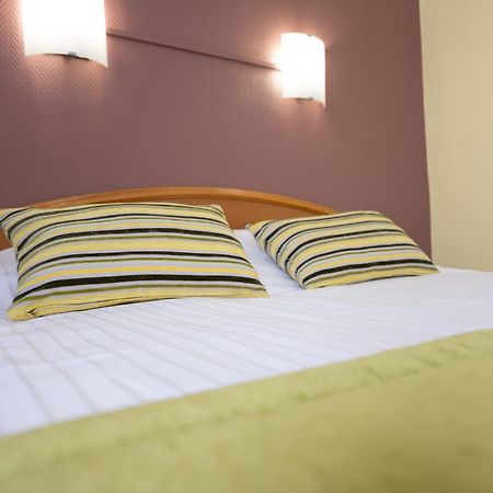 Hotel Cheval De Bronze Remiremont Luaran gambar