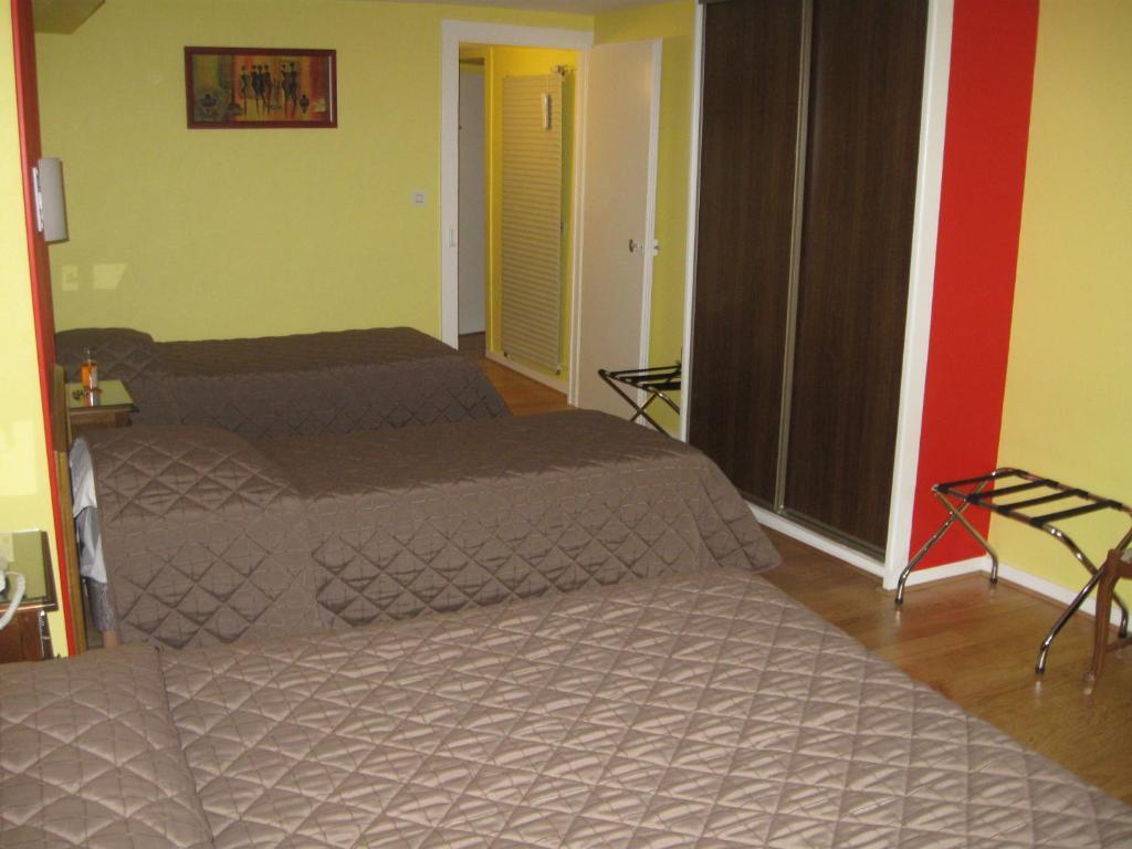 Hotel Cheval De Bronze Remiremont Bilik gambar