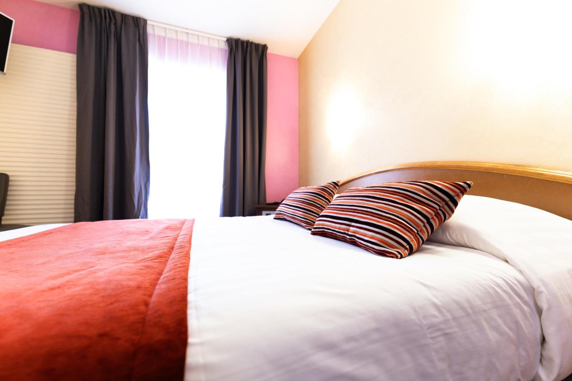 Hotel Cheval De Bronze Remiremont Luaran gambar
