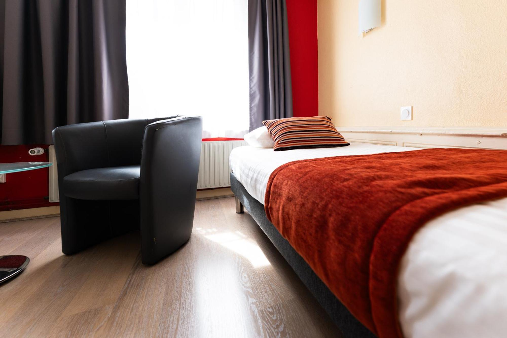 Hotel Cheval De Bronze Remiremont Luaran gambar