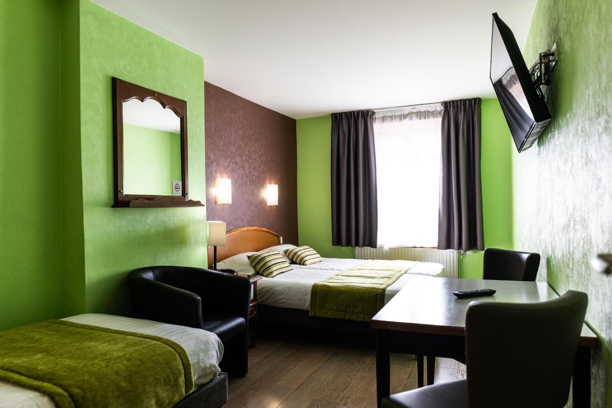 Hotel Cheval De Bronze Remiremont Luaran gambar