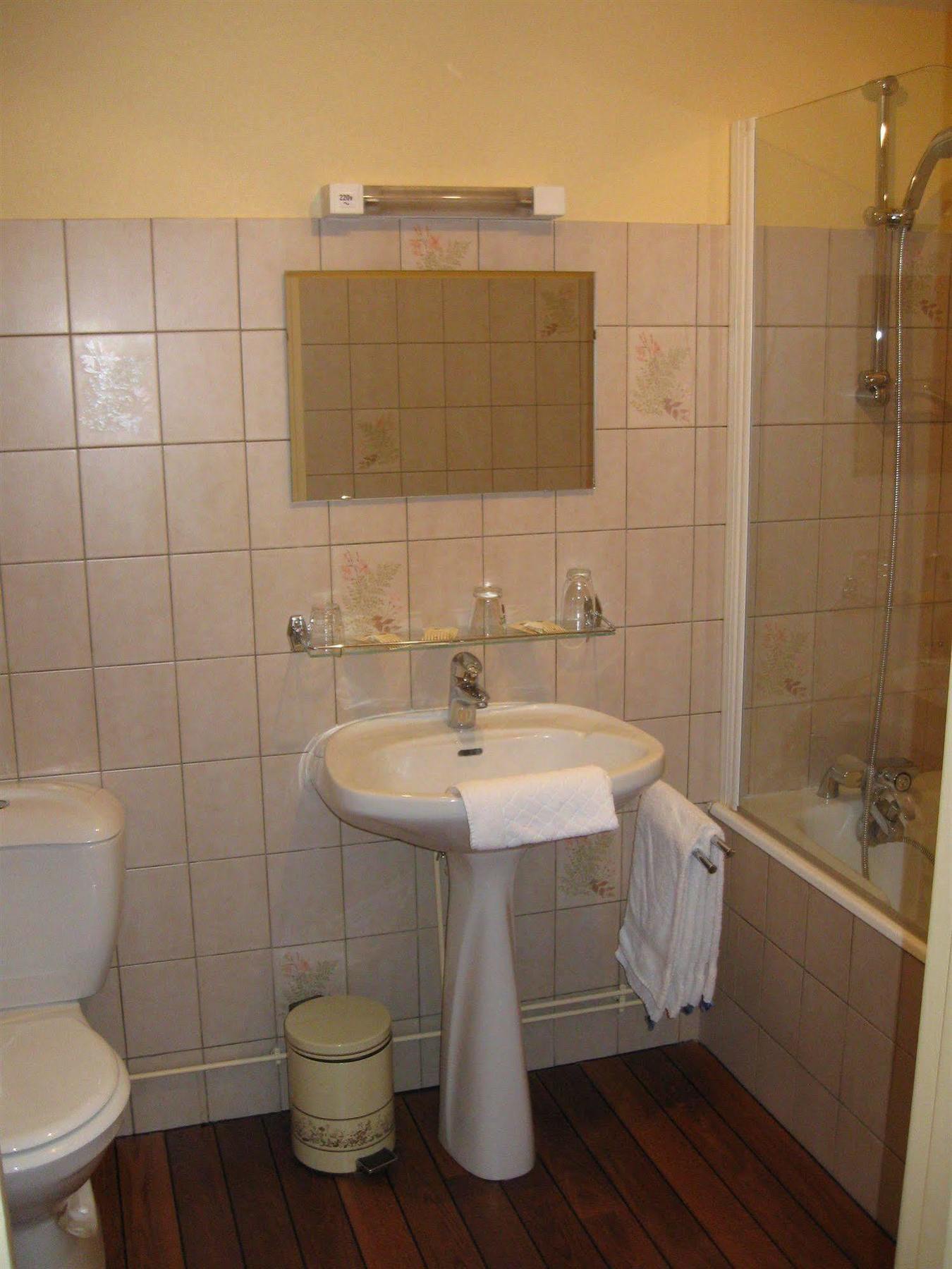 Hotel Cheval De Bronze Remiremont Luaran gambar