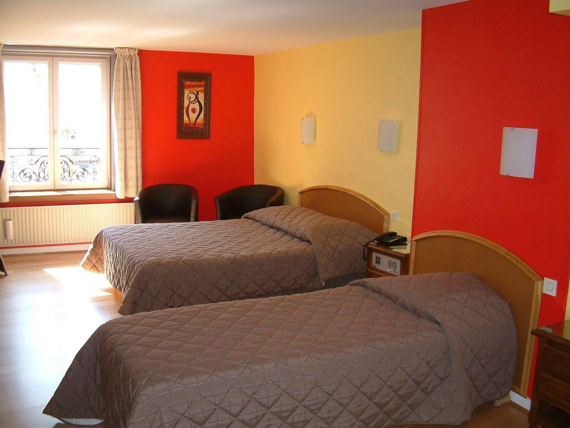 Hotel Cheval De Bronze Remiremont Luaran gambar