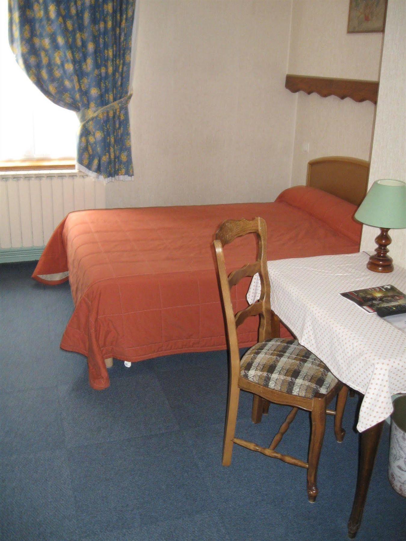 Hotel Cheval De Bronze Remiremont Luaran gambar