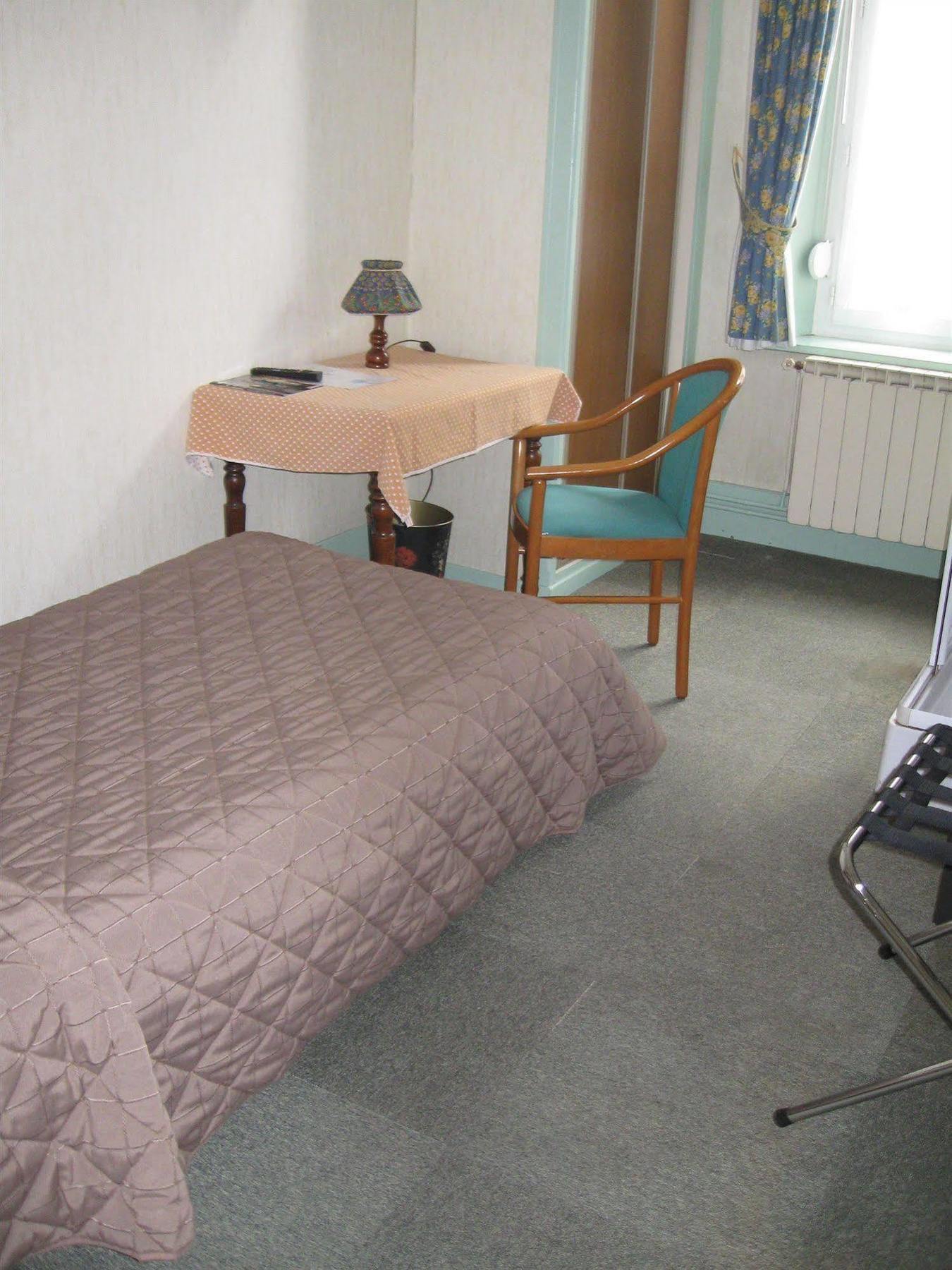 Hotel Cheval De Bronze Remiremont Luaran gambar