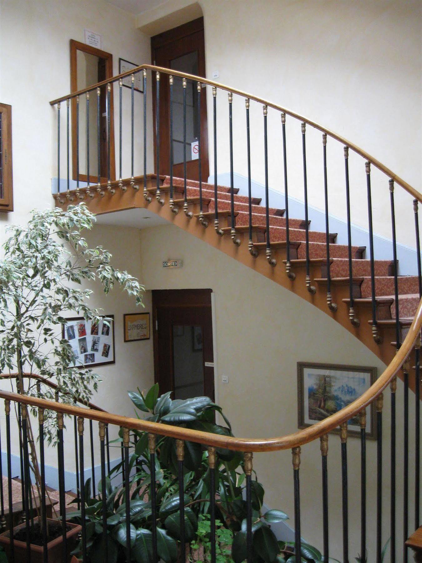 Hotel Cheval De Bronze Remiremont Luaran gambar